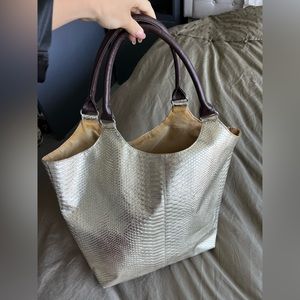 Gold stylish shoulder bag